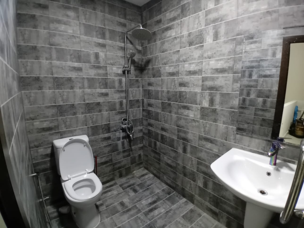 property 696 image 3