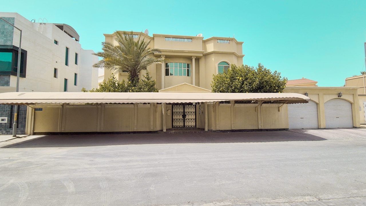property 701 image 0
