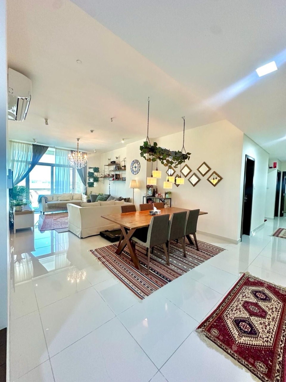 property 718 image 0