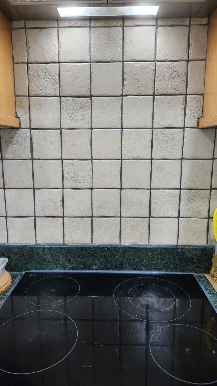 property 734 image 4