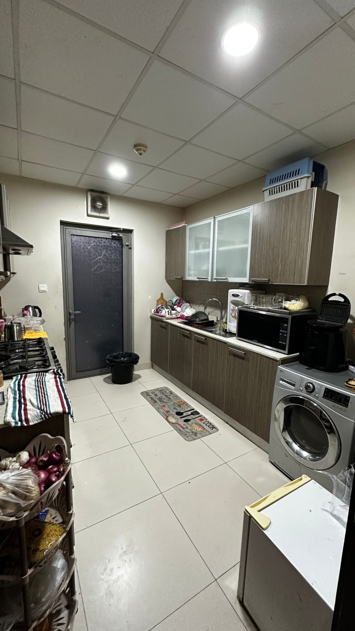 property 737 image 1