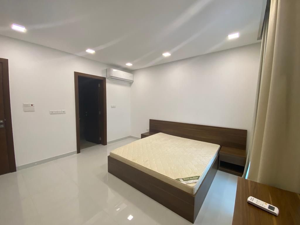 property 742 image 2