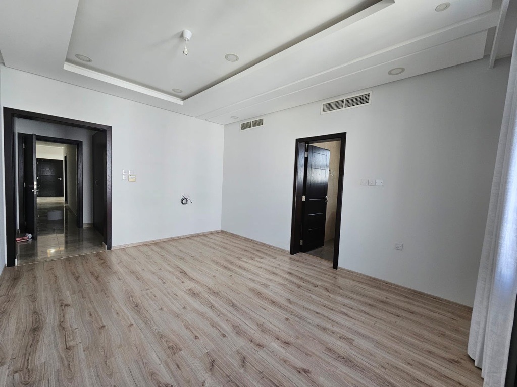 property 744 image 2