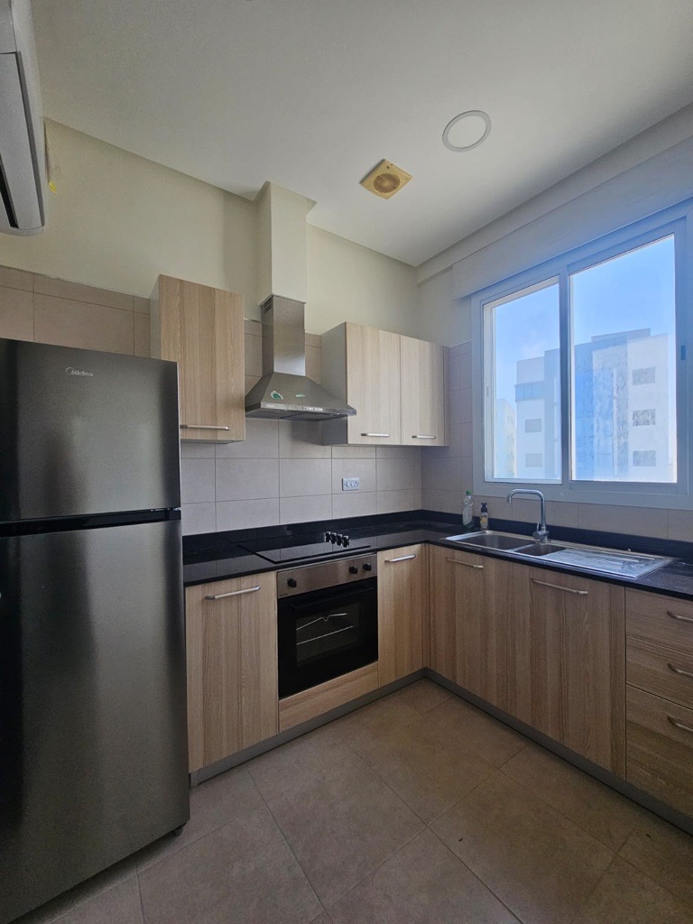 property 744 image 3