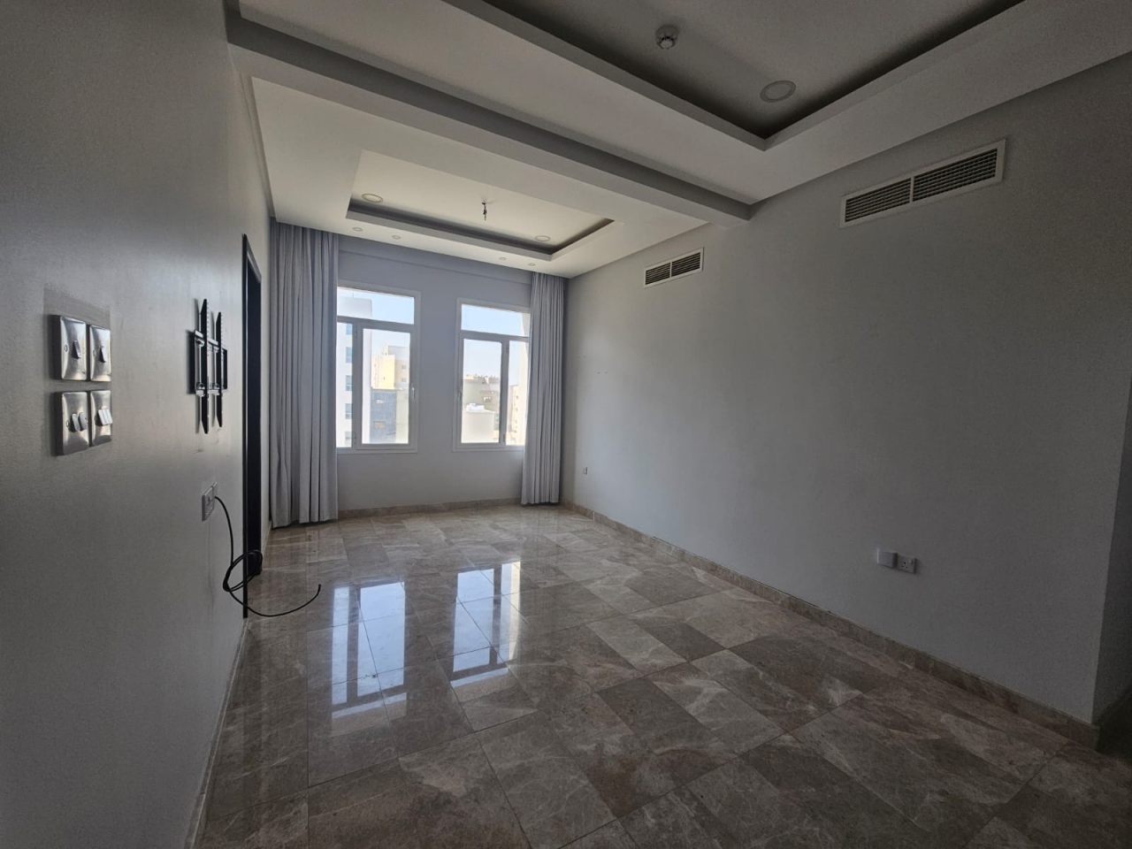 property 744 image 1