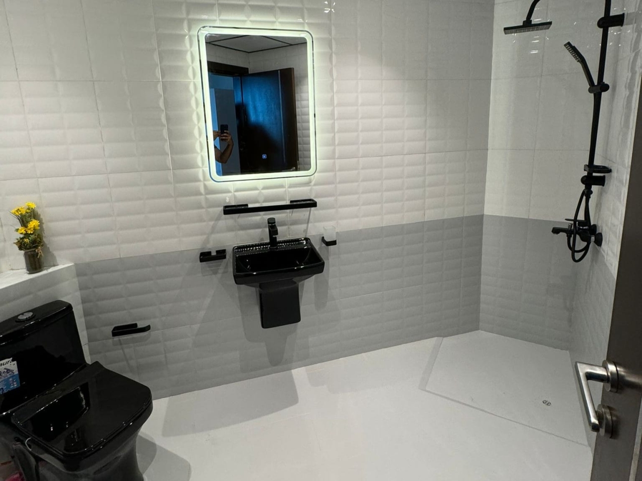 property 752 image 4