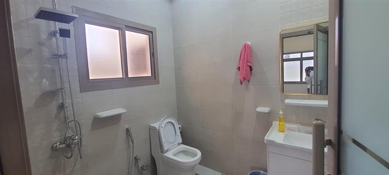 property 795 image 4