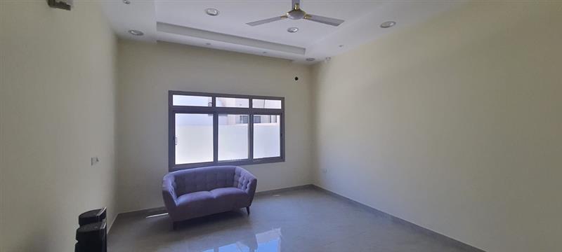 property 795 image 5