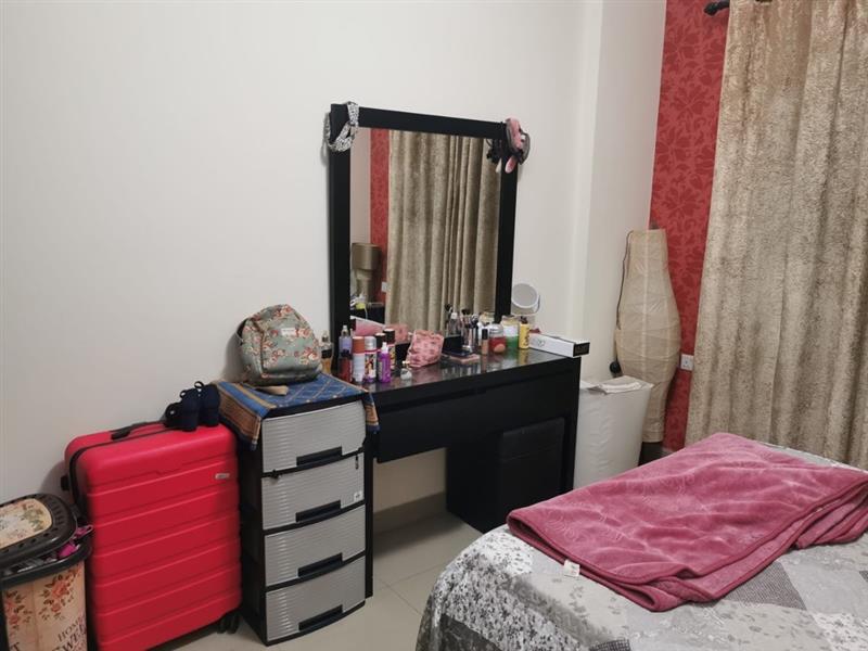 property 827 image 5