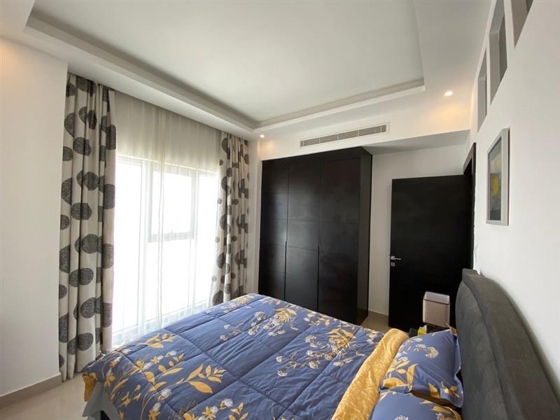 property 828 image 3
