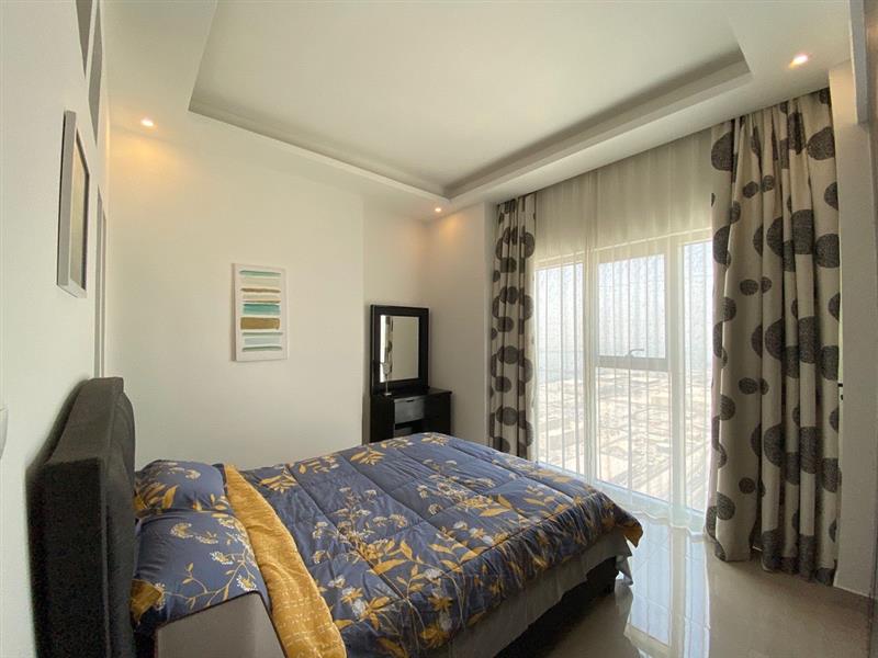 property 828 image 2