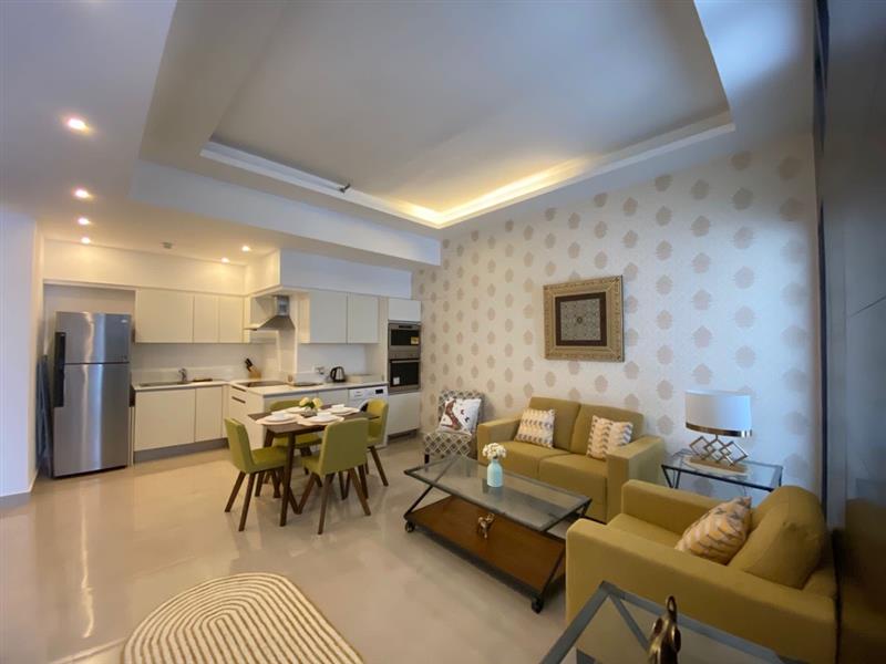 property 828 image 0