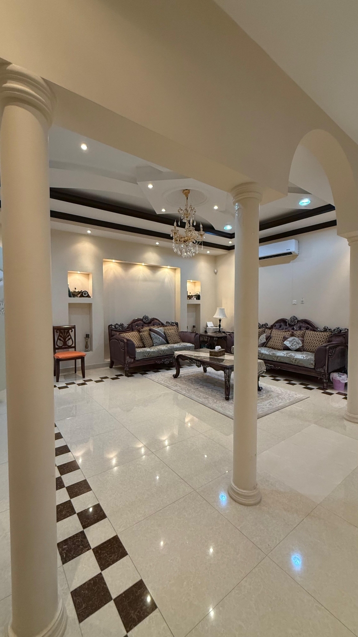 property 843 image 5