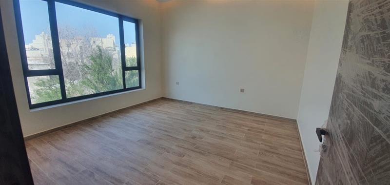 property 847 image 5