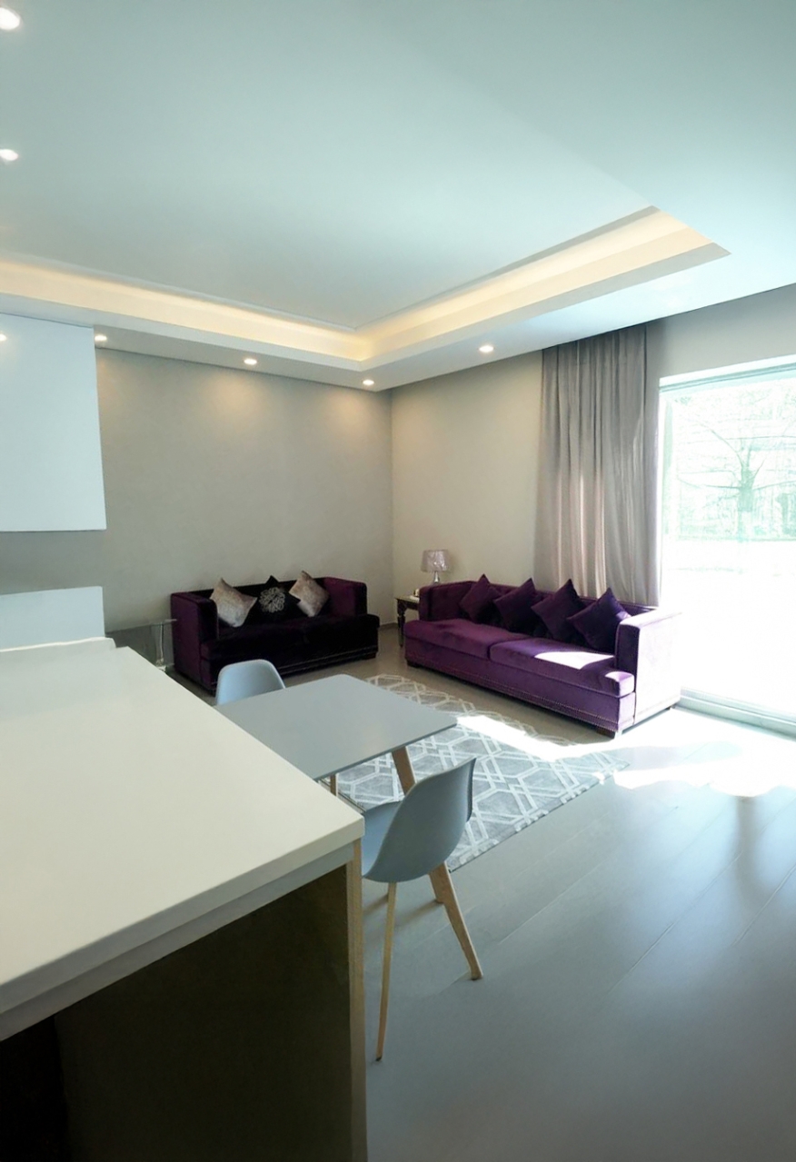 property 895 image 0