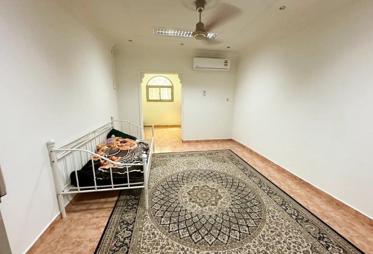 property 940 image 3