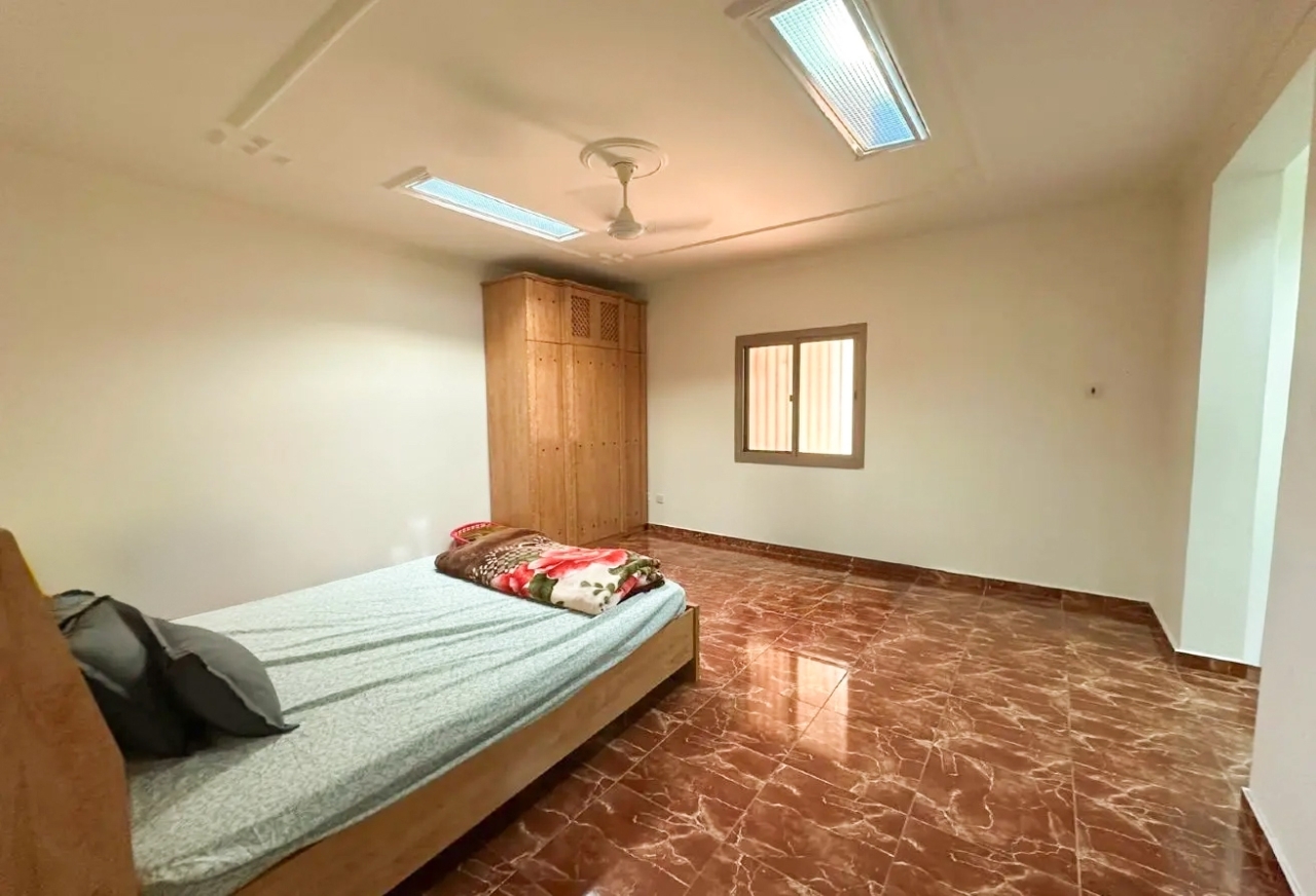 property 940 image 4