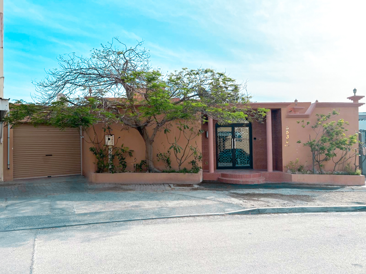 property 940 image 0