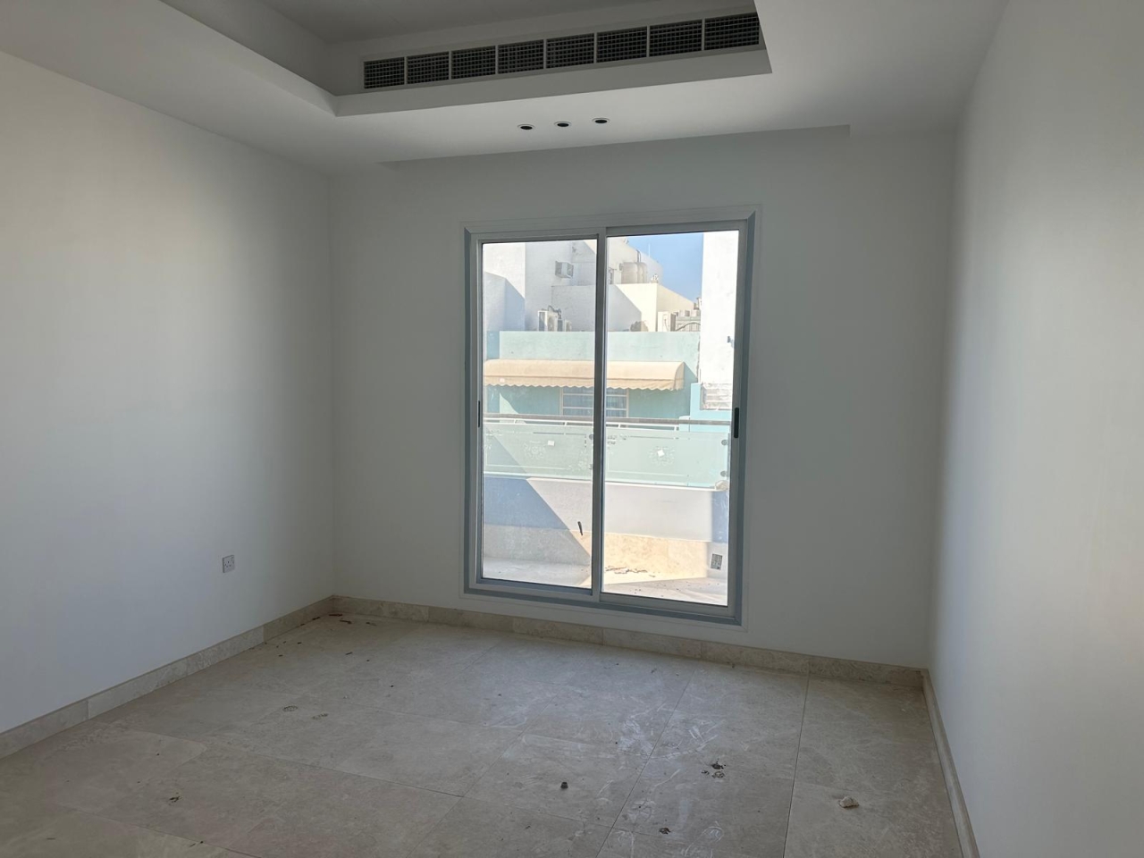 property 948 image 1